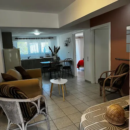 Raches Prime Paralia Rachon